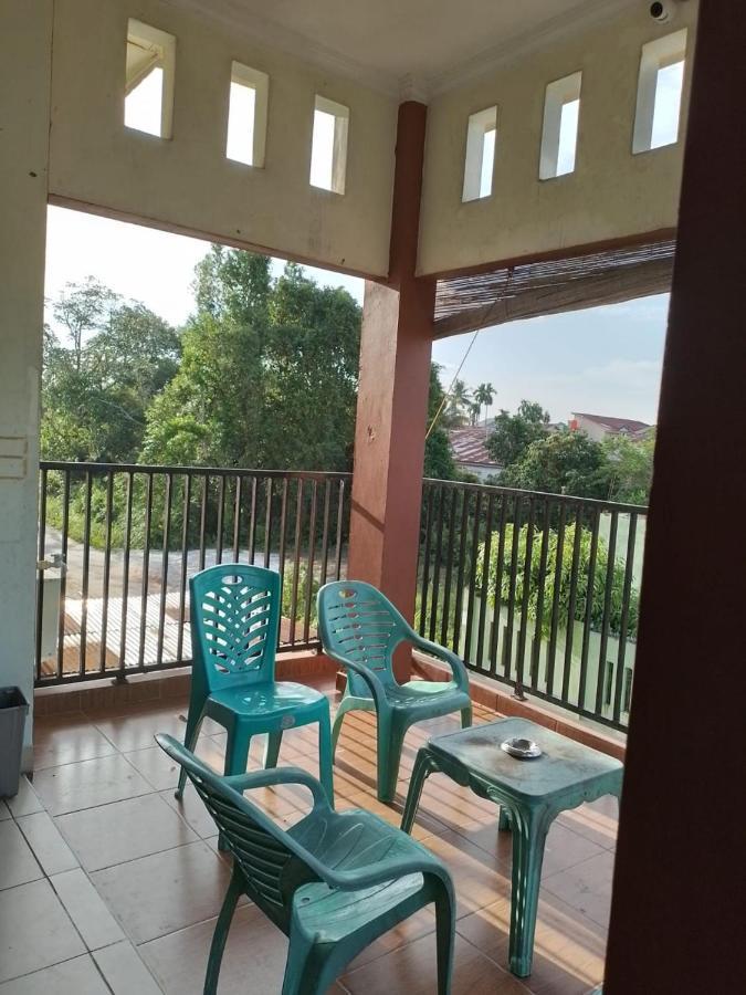 Penginapan Syariah Parit  Exteriör bild