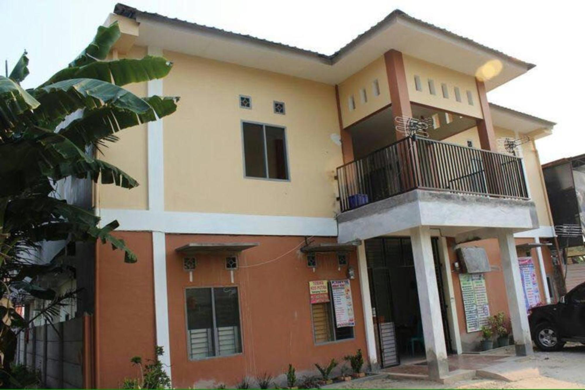 Penginapan Syariah Parit  Exteriör bild